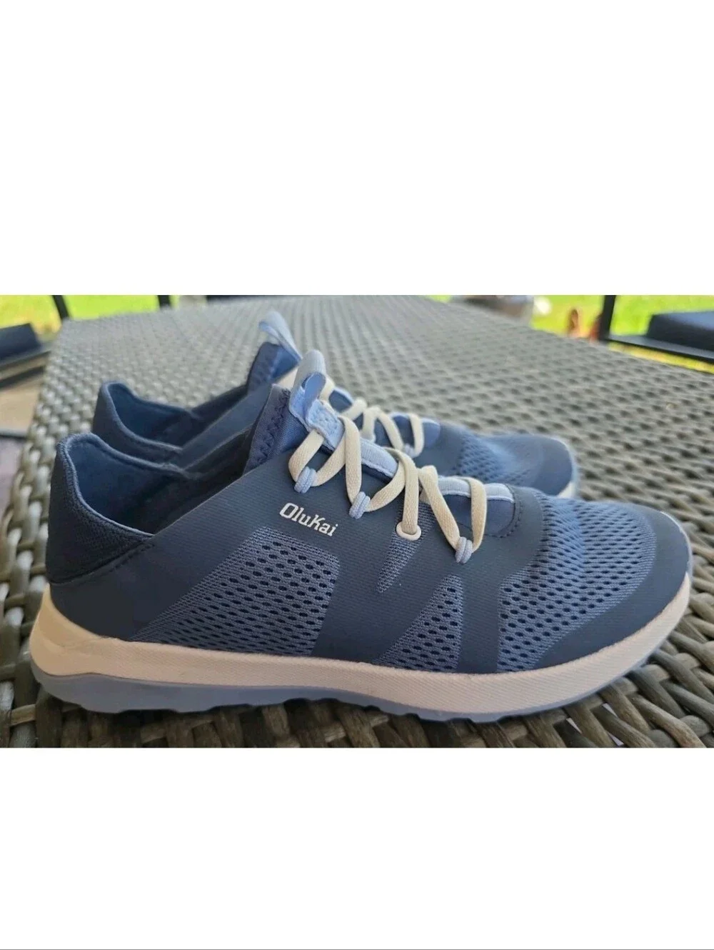 OluKai Womens Huia No Tie Slip On Trainer Sneaker Sz 8 Vintage Blue Sea Ice